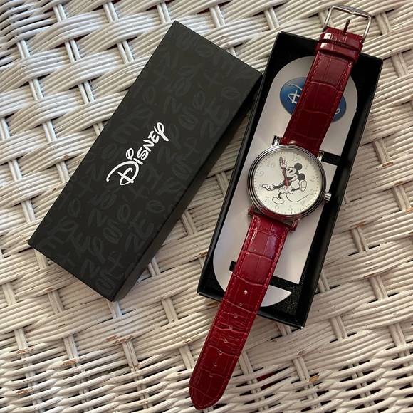 Mickey Mouse Watch - Picture 2 of 11